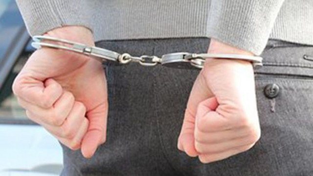 Задържане под стража вместо домашен арест за обвиняем за притежание на наркотици